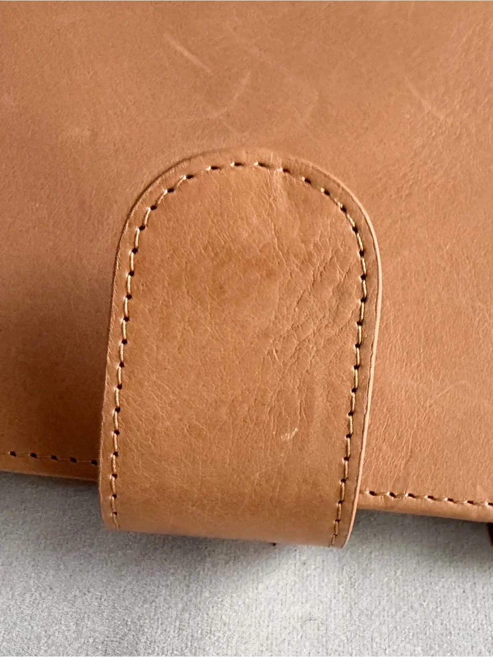 Moterm Veg Tanned Leather Weeks Cover